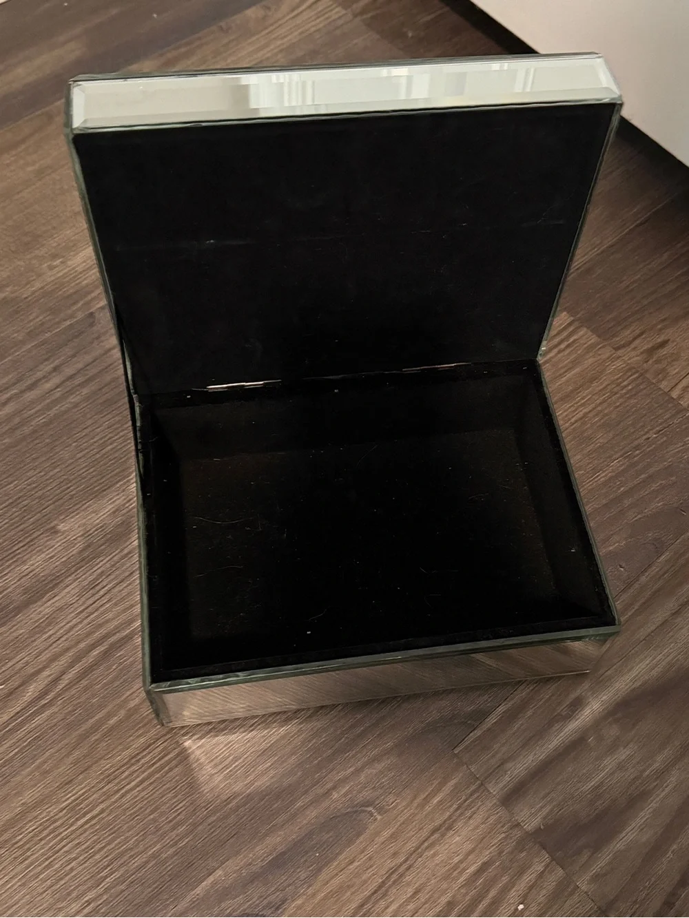 Mirrored Decorative Jewelry Box with faux diamonds enclosed in lid - Silver